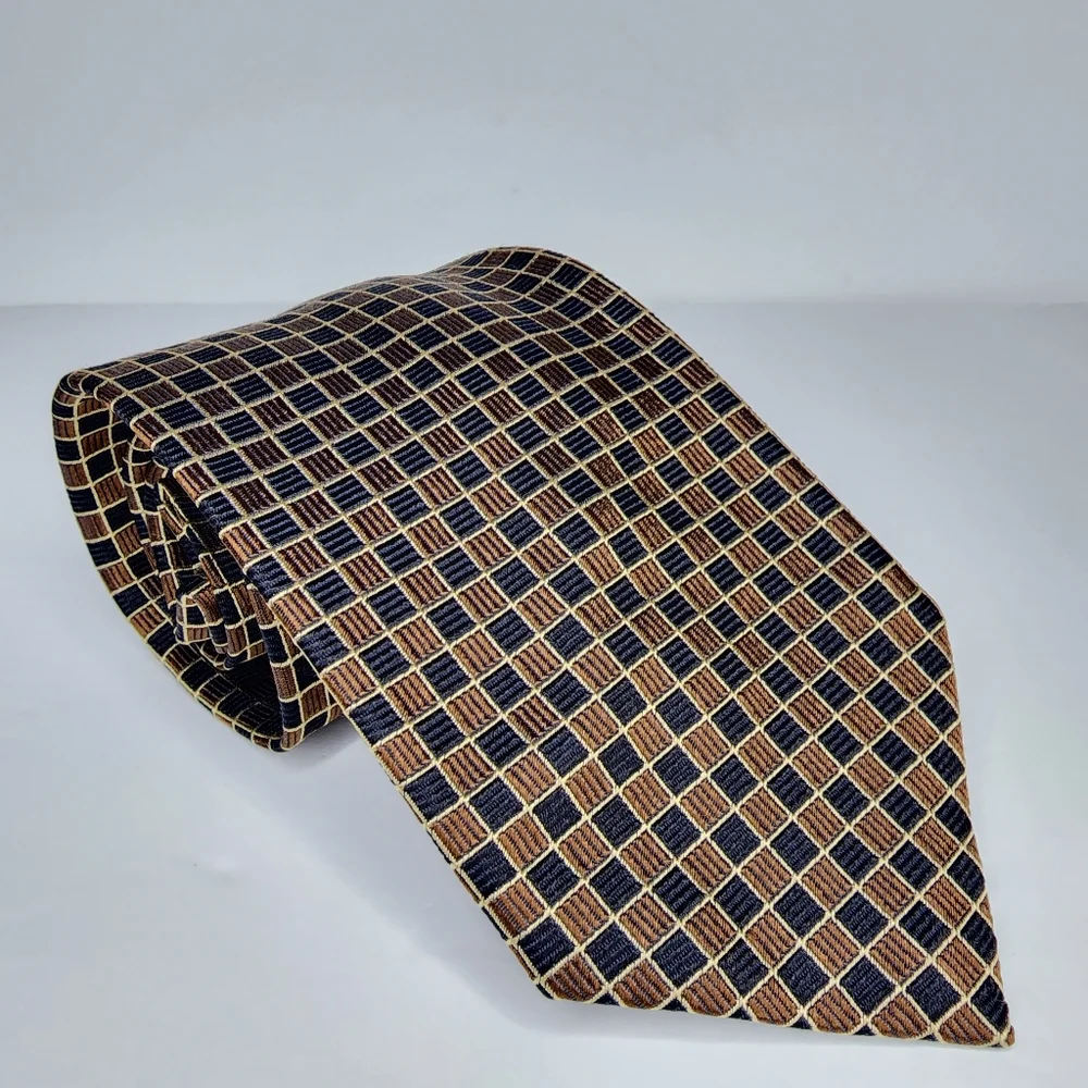 BRIONI Brown Silk Tie.